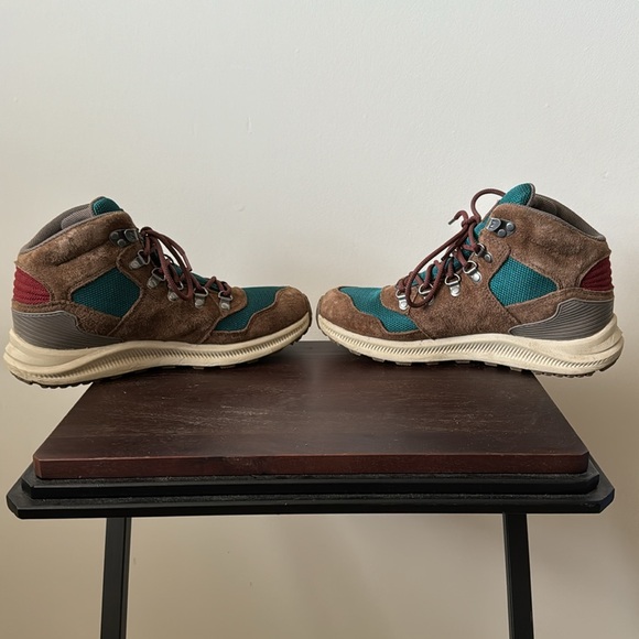 Merrell Hiking Boots - Picture 6 of 15